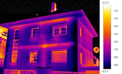 Obraz z kamery termowizyjnej.